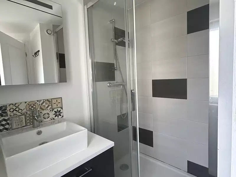 Immeuble, 70 m²