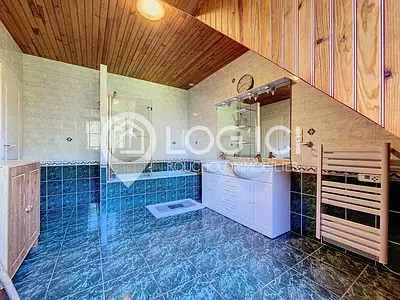 Maison, 202 m²