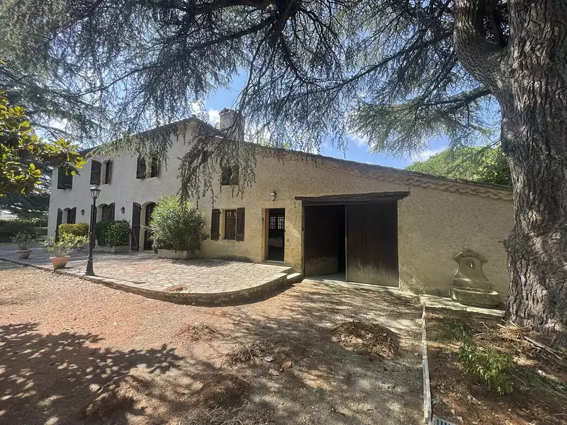 Maison, 274,5 m²