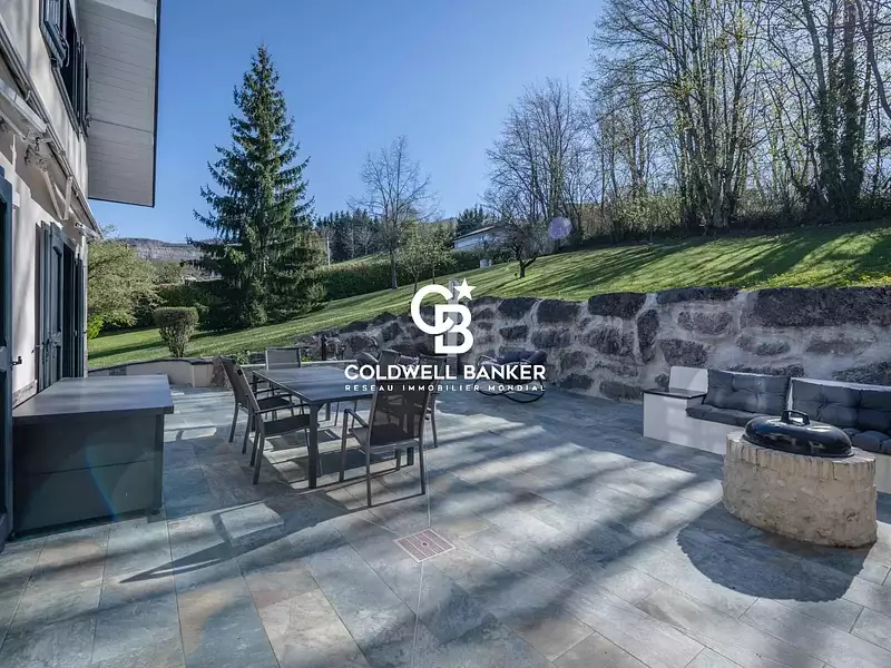 Maison, 280 m²