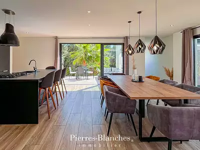 Maison, 234 m²
