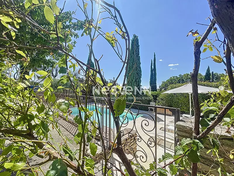Maison, 190 m²