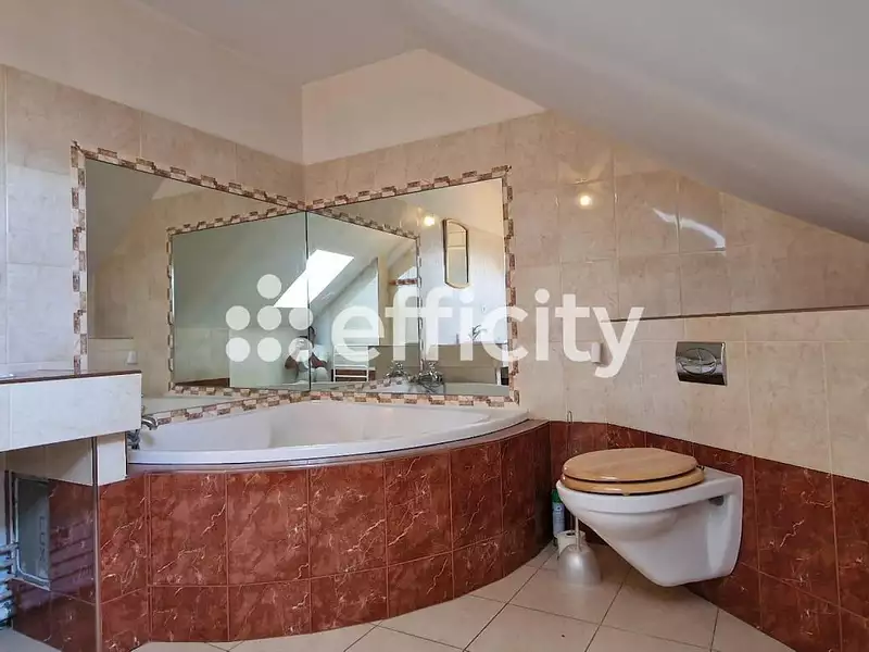 Maison, 162 m²
