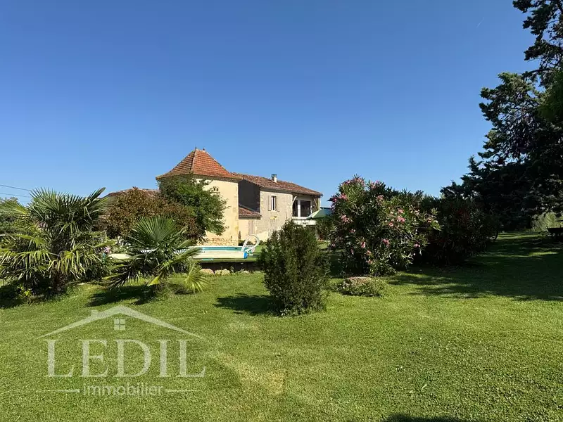Maison, 183 m²