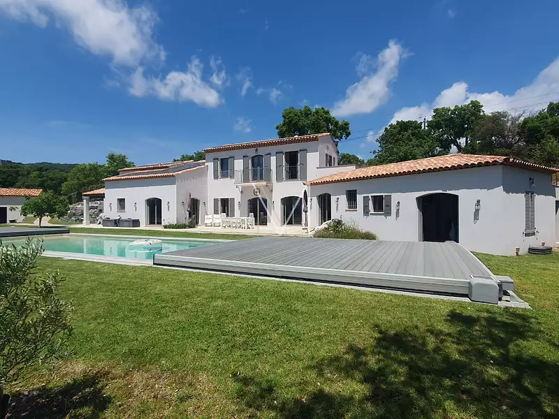 Maison, 260 m²