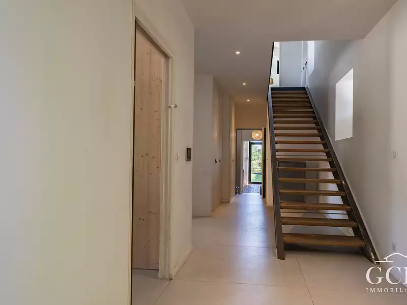 Maison, 243 m²