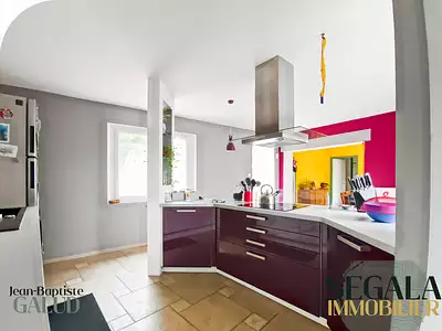 Maison, 230 m²