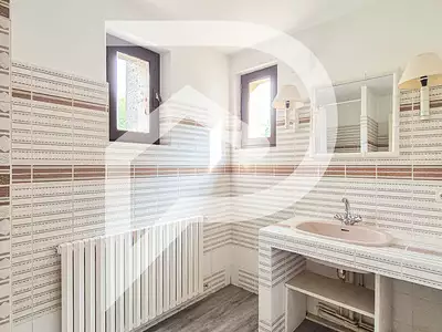 Maison, 220 m²