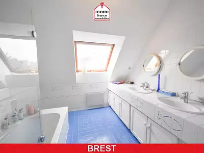 Maison, 248 m²