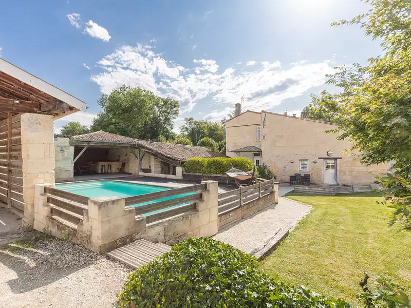 Maison, 256 m²
