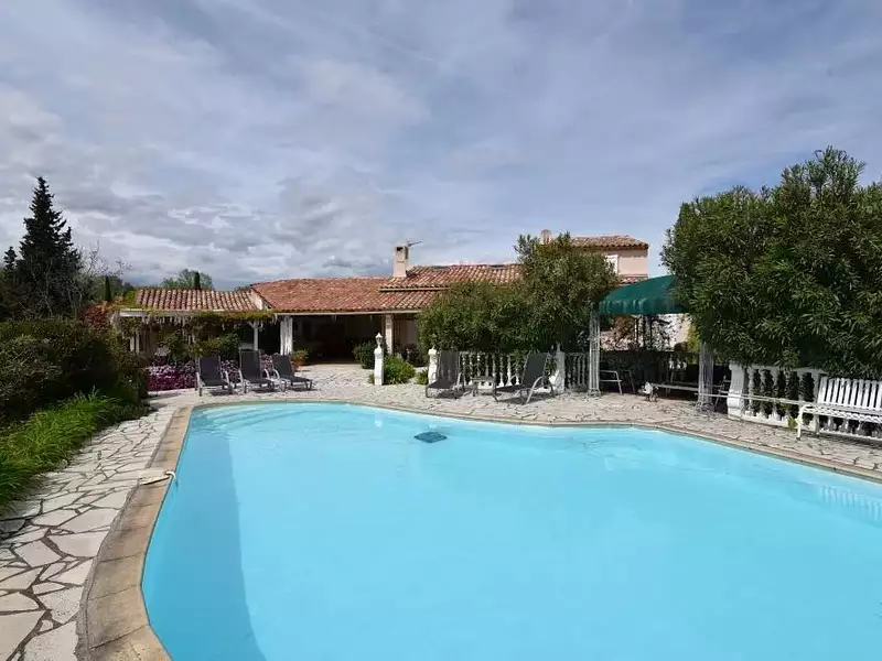 Maison, 213 m²