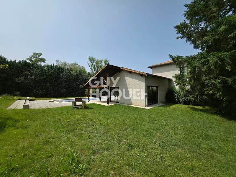 Maison, 340 m²