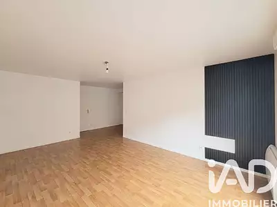 210 000 € 3 559 €/m² Appartement • 59 m² • 3 pièces • 2 chambres Choisy-le-Roi (94600)
