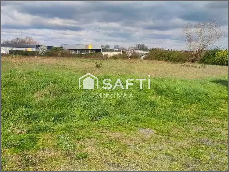 Terrain, 3 500 m²