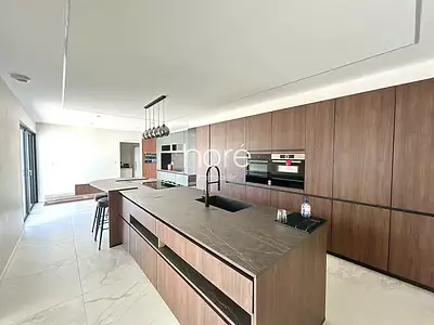 Maison, 213 m²