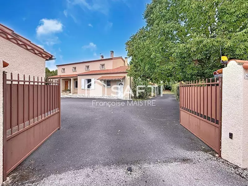 Maison, 163 m²