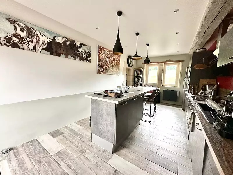 Maison, 225 m²