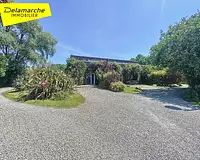 Maison, 1 040 m²