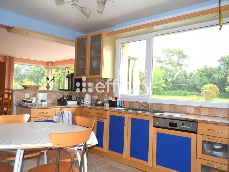 Maison, 210 m²