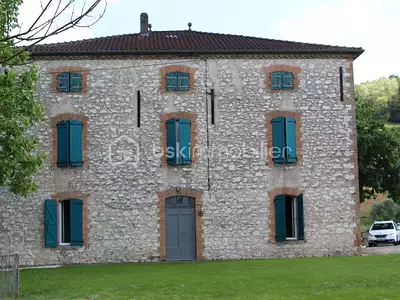 Maison, 455 m²