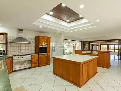 Maison, 475 m²
