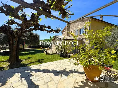 Maison, 164 m²