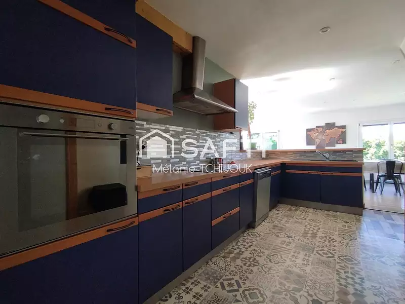 Maison, 183 m²