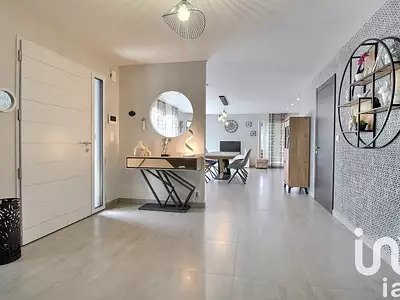 Maison, 176 m²