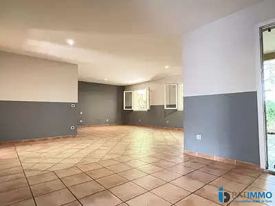 Maison, 211 m²