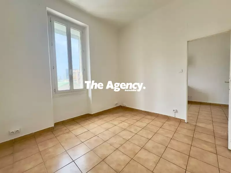 Immeuble, 409 m²