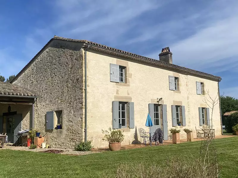 Maison, 235 m²
