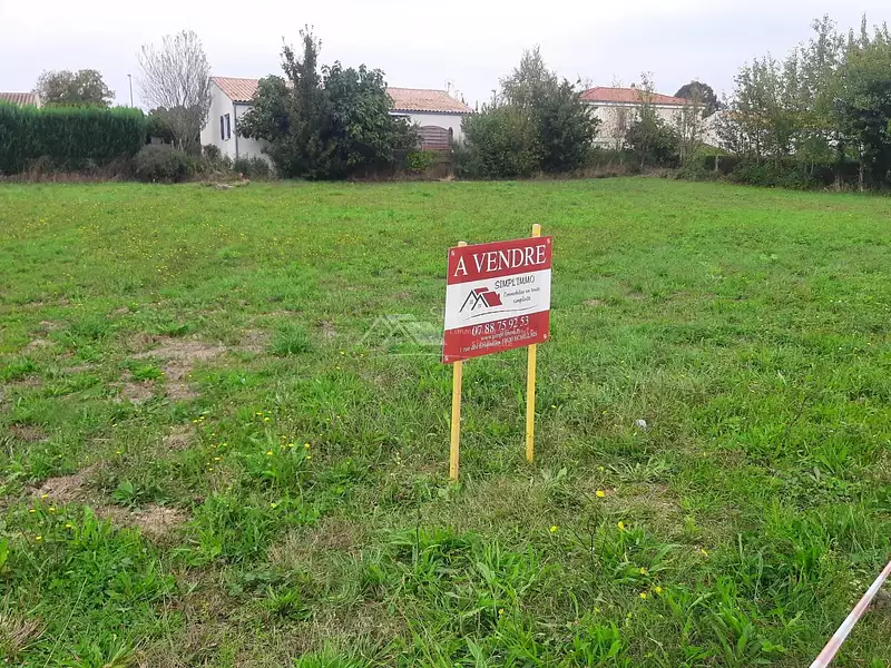Terrain, 1 086 m²