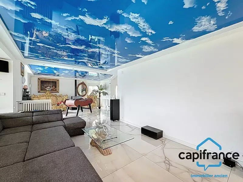 Maison, 275 m²