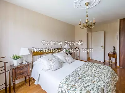 Maison, 240 m²