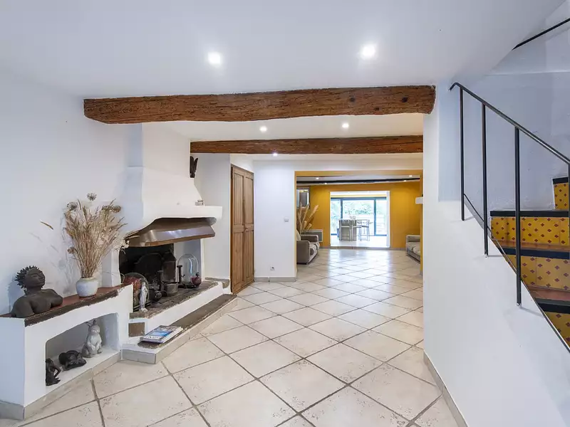 Maison, 240 m²