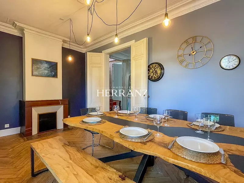 Maison, 260 m²