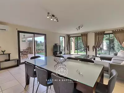 Maison, 140 m²