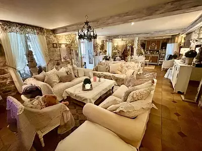 Maison, 1 300 m²