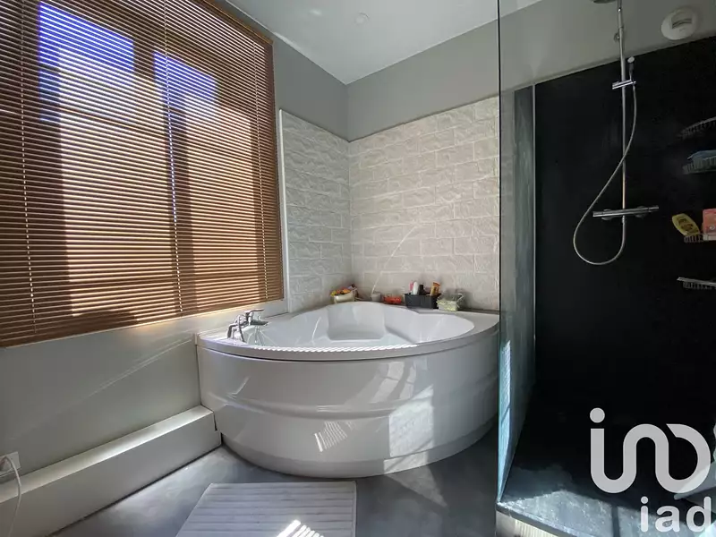 Maison, 210 m²