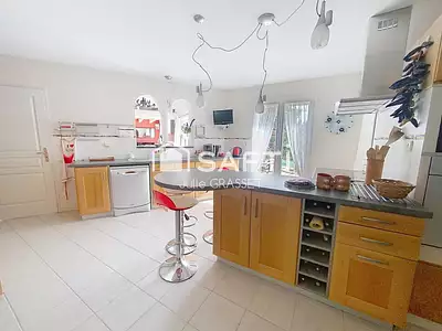 Maison, 161 m²