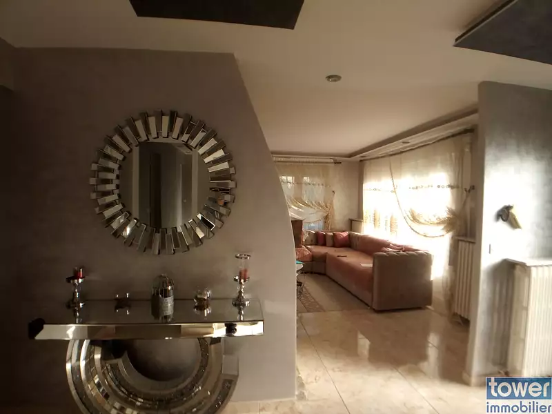 Maison, 220 m²