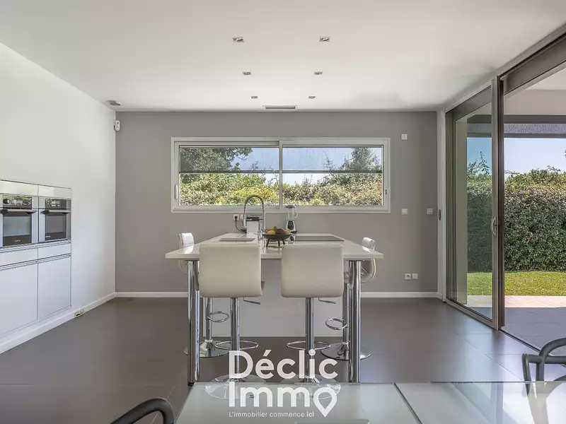 Maison, 160 m²