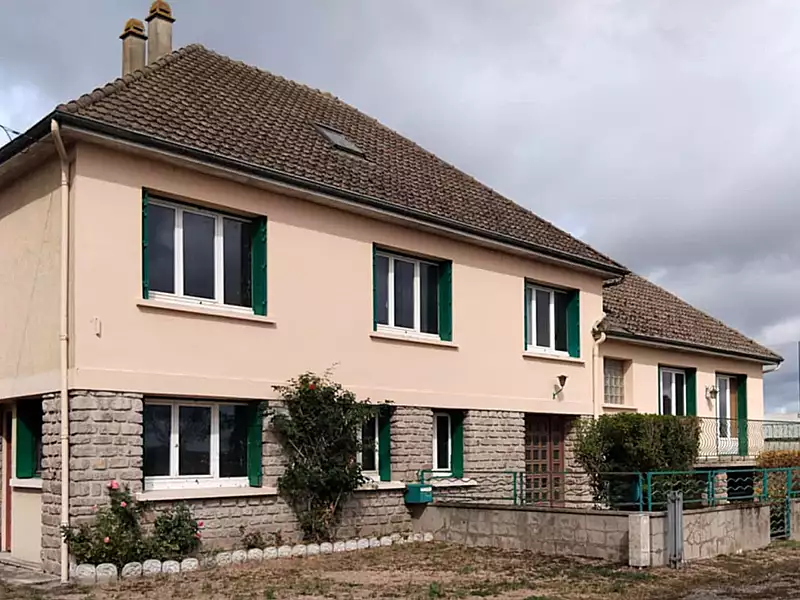 Maison, 240 m²