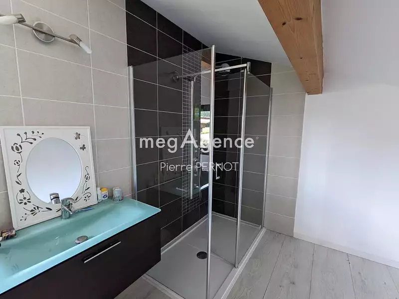 Maison, 185 m²