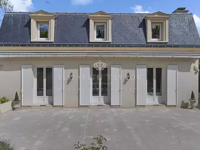 Maison, 298 m²