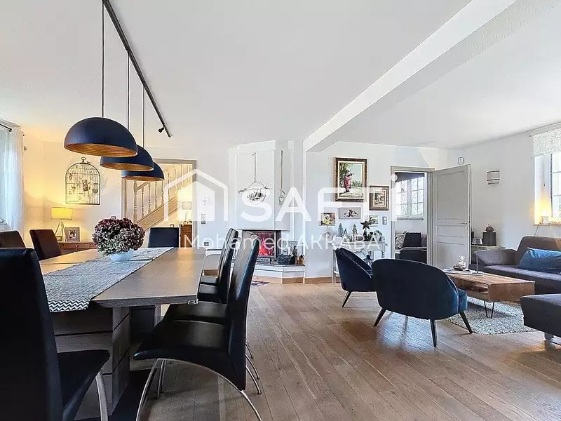 Maison, 196 m²
