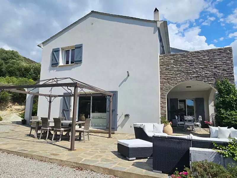 Maison, 170 m²