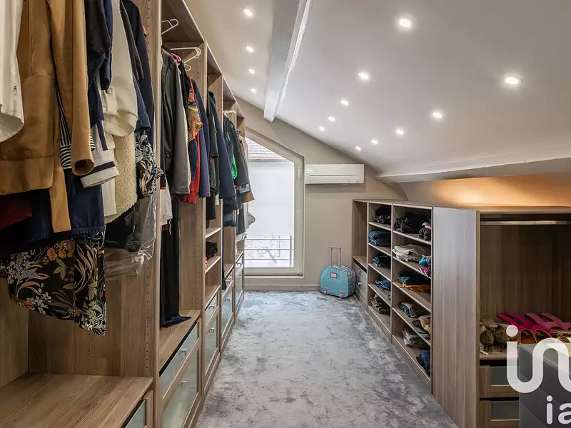 Maison, 249 m²
