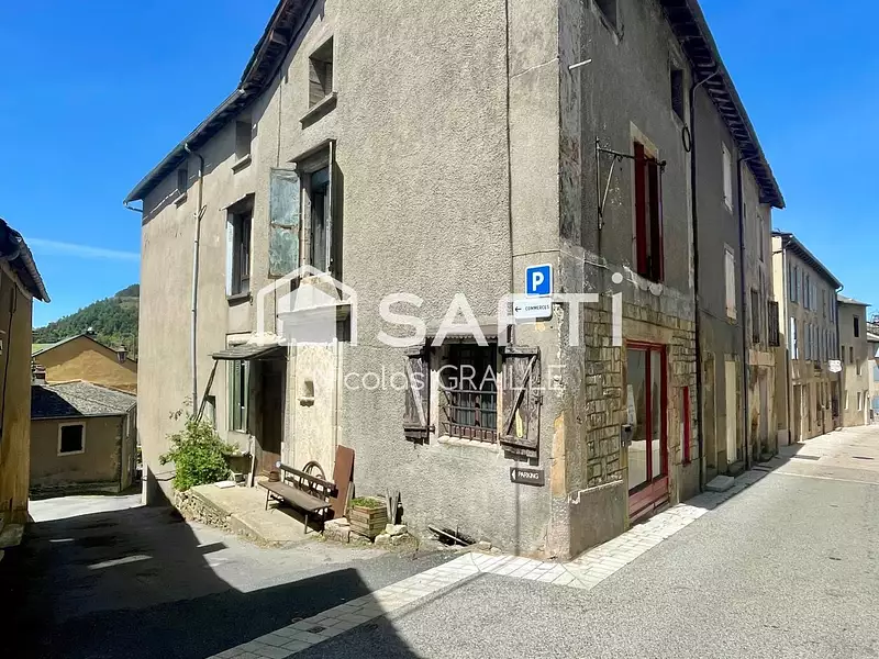 Maison, 215 m²