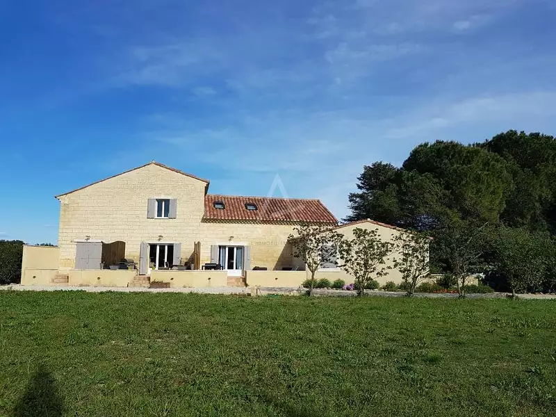Maison, 180 m²